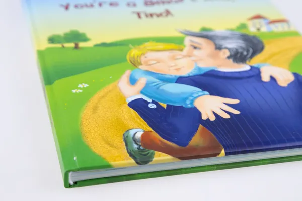 Детска книга със заоблени ъгли и ламинирана корица